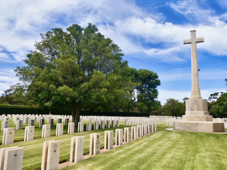 Surmonter le deuil de son conjoint : étapes essentielles et démarches pratiques pour avancer